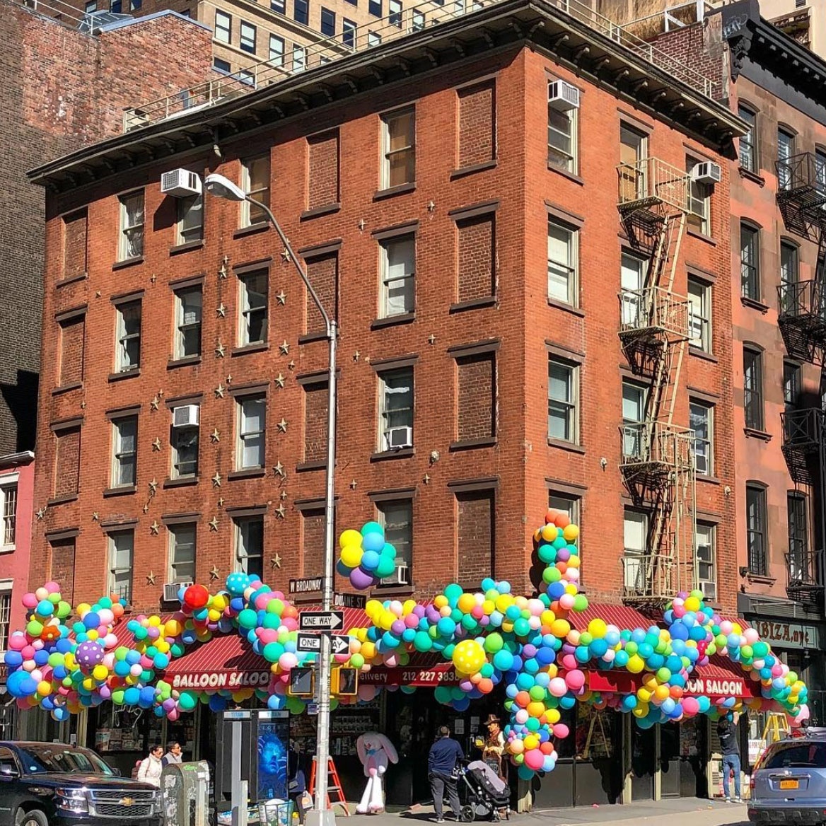 Balloon Saloon Tribeca Cascading Balloon Garland
