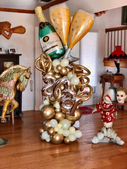 Cheers 2024 Balloon Column