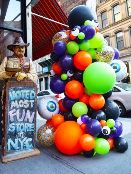 Halloween Themed Balloon Column