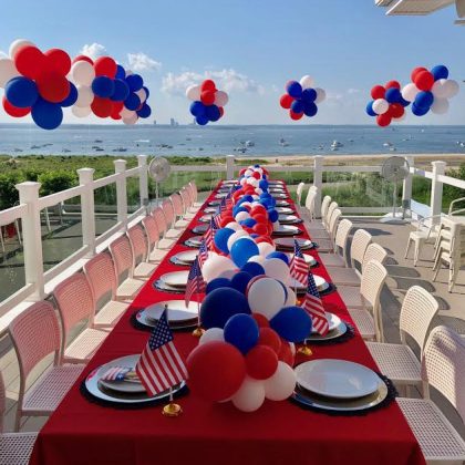 Hamptons Balloon Table Garland and Topiaries