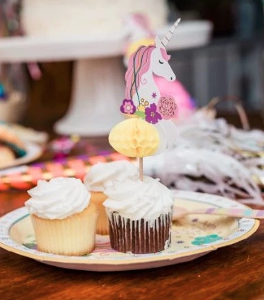 rainbows and unicorns party picks - Image 2
